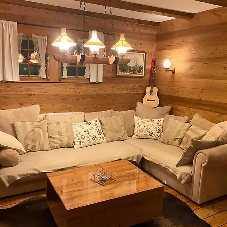 Zaehringer Huette Holiday home *