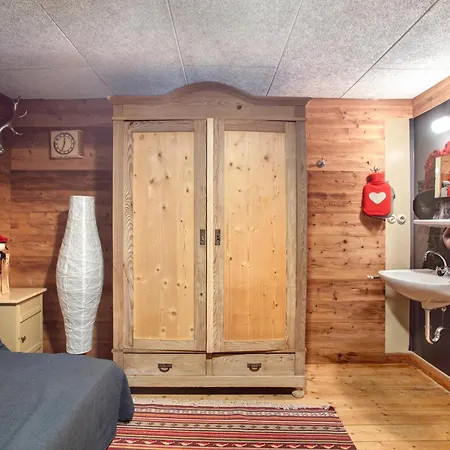 Zaehringer Huette 펜션